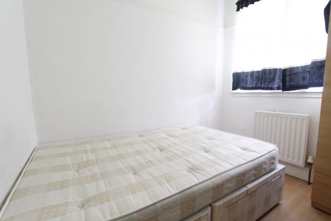 Room to rent in Daybrook Road, London