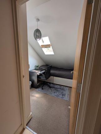 33, Gracedieu Court, Loughborough photo 5