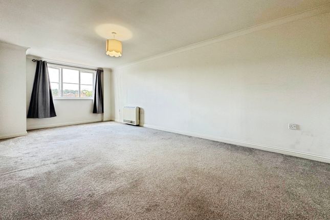 70, Peatey Court, High Wycombe photo 2
