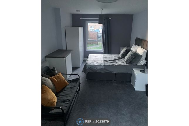 Thumbnail Room to rent in Skelton Lane, Woodhouse, Sheffield