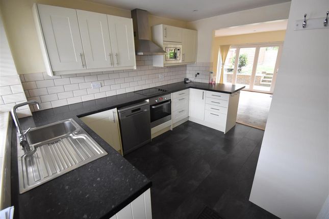 6, Furness Close, Chadwell St.Mary photo 4