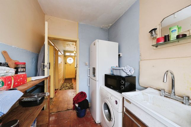 49, Beech Avenue, Derby photo 3