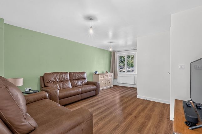 17, Coronation Way, Bedford photo 3