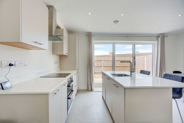 49b Brentwood Road, Brighton photo 2