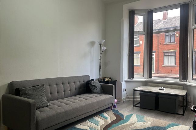5, Hathershaw Lane, Oldham photo 4