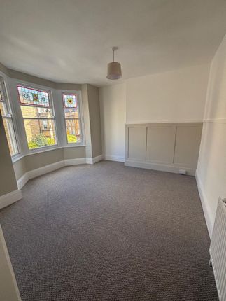 Flat 2 1 Lansdowne Crescent, Bridlington photo 5