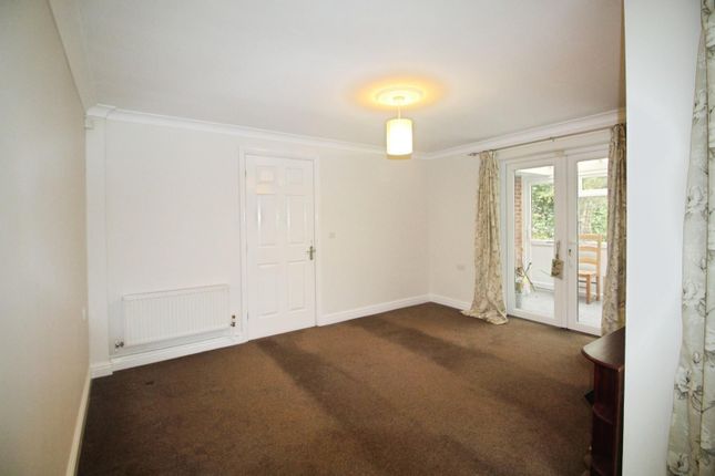 26, Moor Road, Manchester photo 5