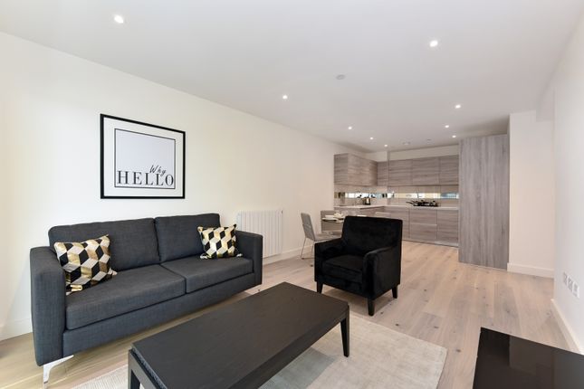 Thumbnail Flat to rent in Deveraux House, Duke Of Wellington Avenue, Woolwich, London