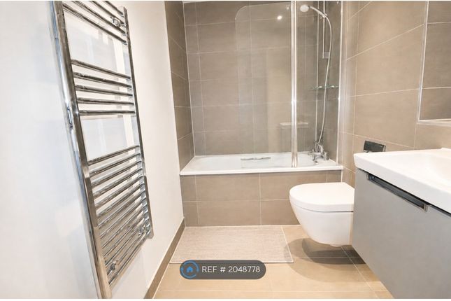 Flat   Eldridge Road, London photo 4