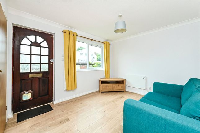 15, Meon Close, Petersfield photo 4
