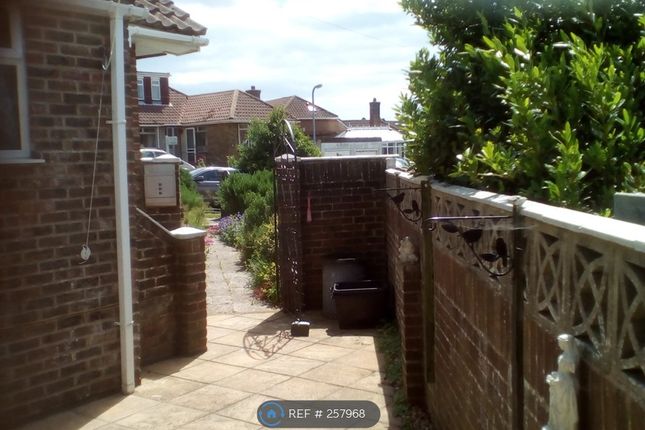 Cedarwood Cottage, Desmond Way, Brighton photo 3