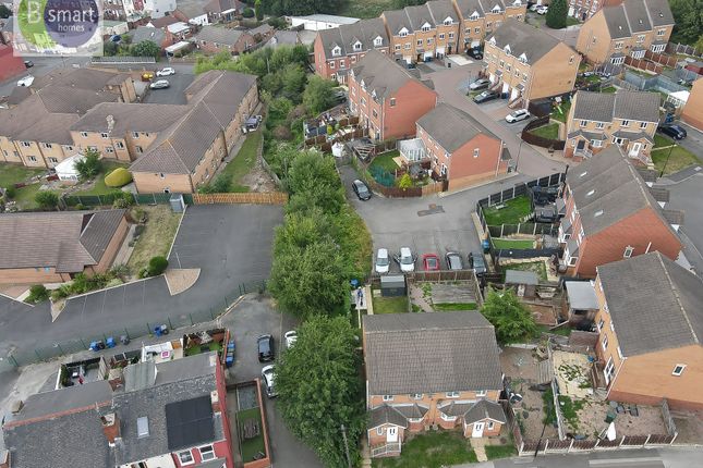 Spruce Lodge, West Road, Mexborough photo 5