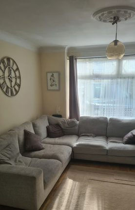 Thumbnail Flat to rent in Crownfield Avenue, Ilford