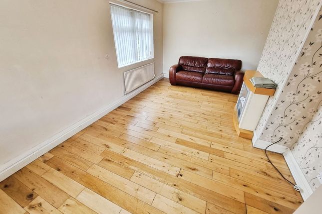 10, Buxton Green, Newcastle Upon Tyne photo 4