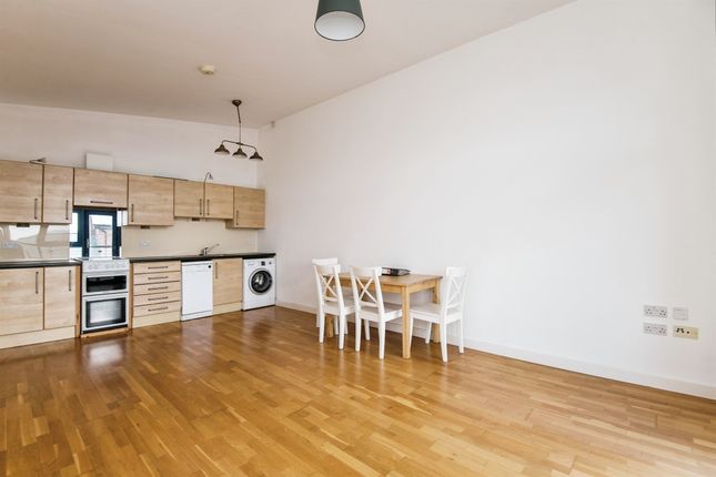 Flat 7, 12, Smythen Street, Exeter photo 3