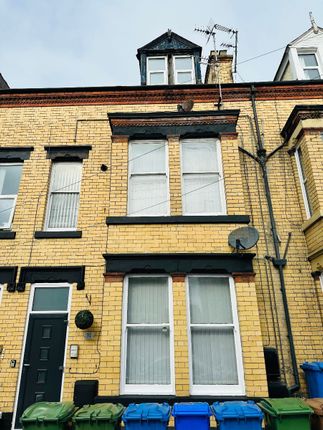 Thumbnail Flat to rent in Blackburn Avenue, Bridlington