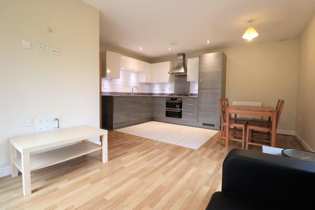 Thumbnail Flat to rent in Otter Way, West Drayton