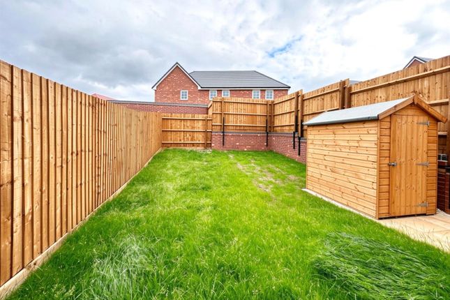 Hyron Close, Birmingham photo 4