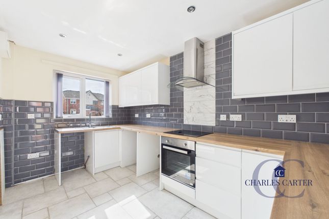 13 Ploughmans Close, Worcester photo 3