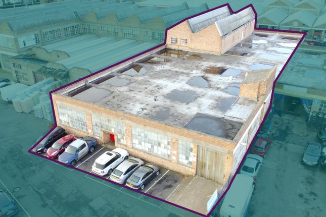 Warehouse to let in East Lane, Wembley
