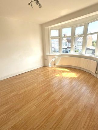 Property to rent in Collinwood Avenue, Enfield