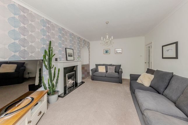 27 Abbots Way, Newcastle photo 4