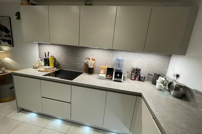 5, Sark Court, Leeds photo 2