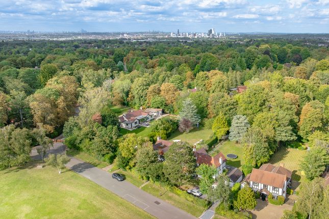 Foxley Hatch, Upper Woodcote Village, Purley photo 2