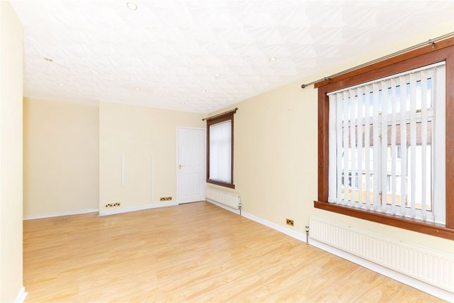 Flat for sale in Whins Road, Stirling, Stirlingshire