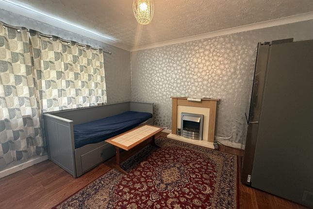 67, Bilston photo 3