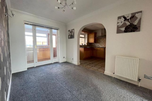2 Granville Court, Esplanade, Hornsea photo 5