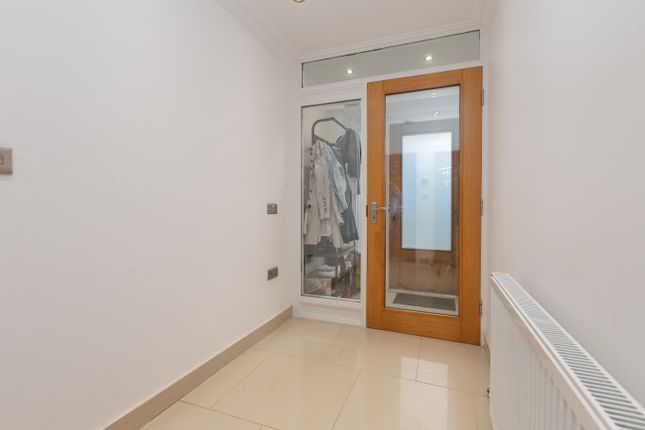11 Quickmere Court, Stamford Road, Ashton-under-lyne photo 2