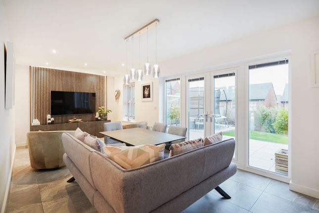 17 Tivey Road, Sheffield photo 3