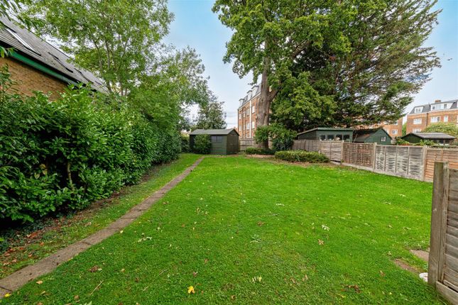 Flat 8, Verano Lodge 11A, The Avenue, Worcester Park photo 4