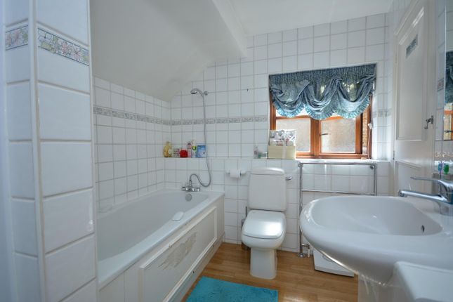 12, Mendoza Close, Hornchurch photo 5