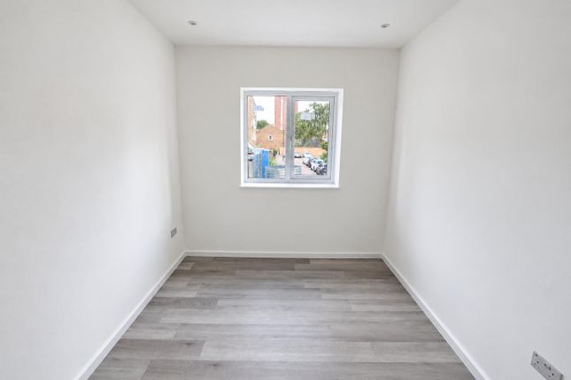 13a, Northumberland Park, London photo 4