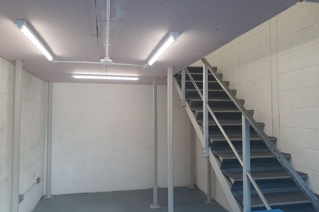 Parking/garage to rent in Sheridale Business Centre, Knight Road, Strood, Rochester
