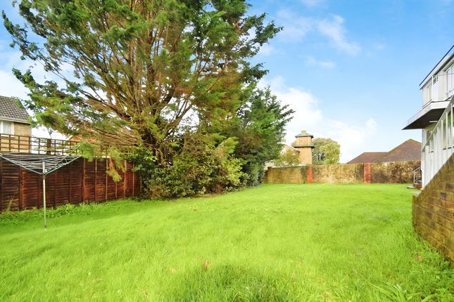 Flat Flat D, Ravenswood, Appley Rise, Ryde photo 2