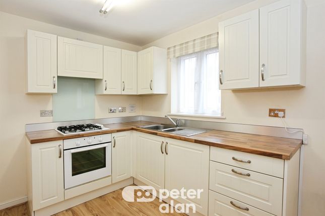 26, Stonebridge Park, Cwmbran photo 3