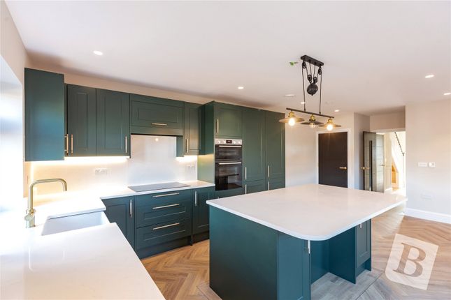 43a, Moor Lane, Upminster photo 2