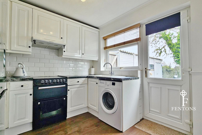 9, Allen Way, Clacton-On-Sea photo 3