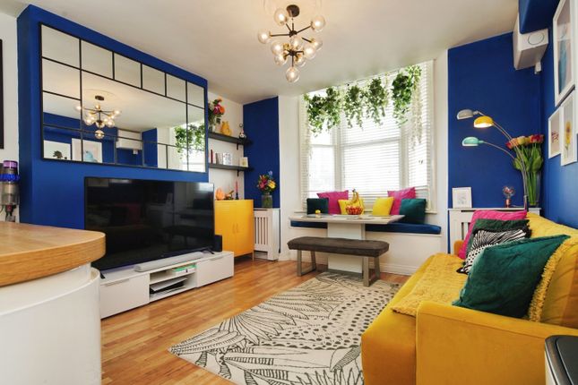 34, F2, Devonshire Place, Brighton photo 2