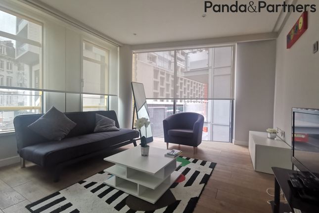 Flat 1, Central St Giles, London photo 4