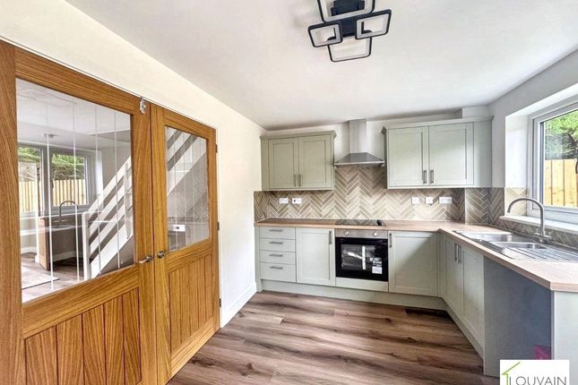 13 Chestnut Close, Ebbw Vale photo 4