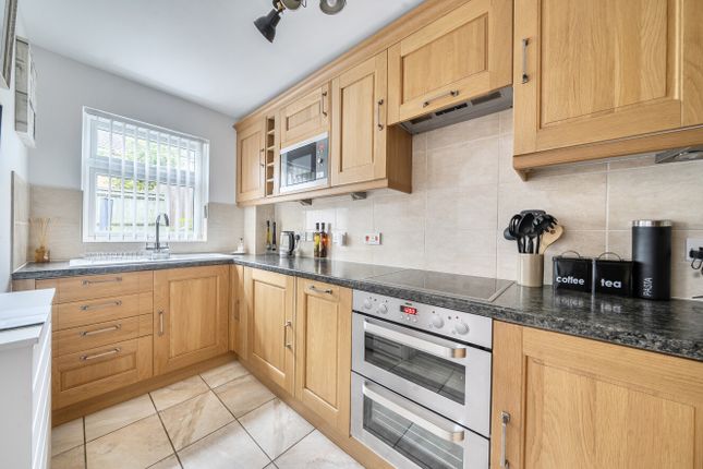 80, Springford Gardens, Southampton photo 4