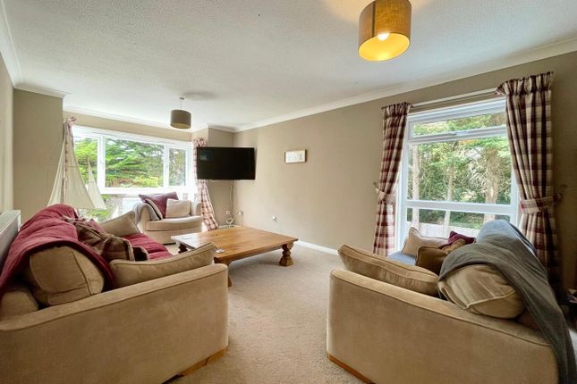 Flat 4, Seapoint 64 Banks Road, Sandbanks photo 4