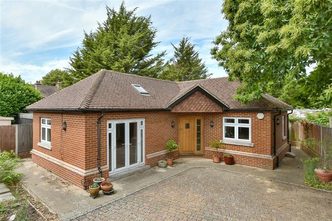 2-bed house on Woodcote Green, Wallington, £386,500