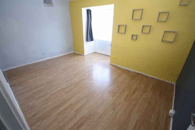 Studio to rent in Rabournmead Drive, Northolt