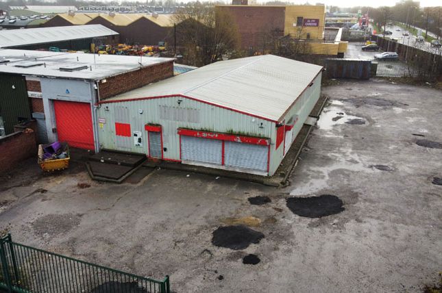 Light industrial to let in Brookfield Drive, Aintree