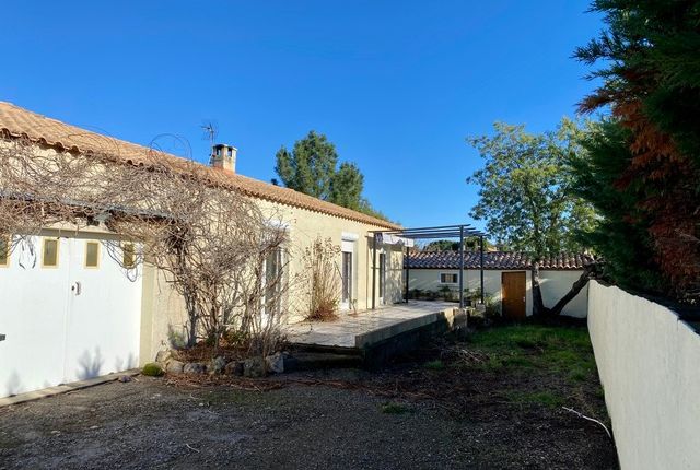 Bungalow for sale in Cessenon-Sur-Orb, Languedoc-Roussillon, 34460, France